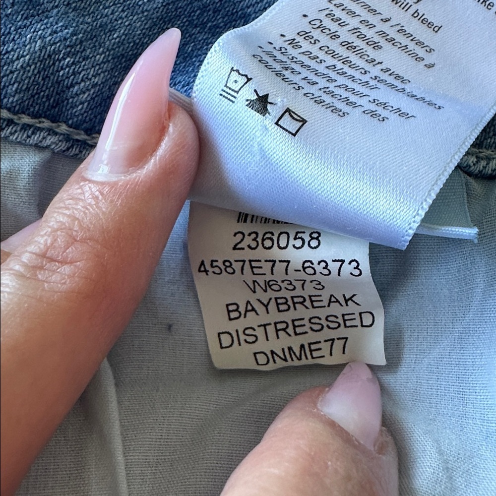 PAIGE Colette Anthropologie Blue Mid-Rise Raw Hem Denim Capri Jeans, Size 28 - Picture 11 of 14